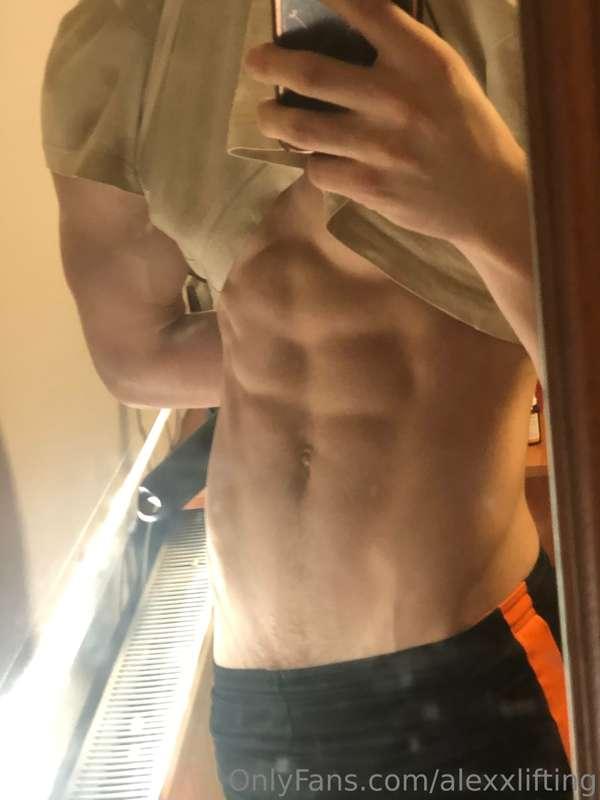 Good morning😈. Slide Into My DMs And Watch Me 🍆💦