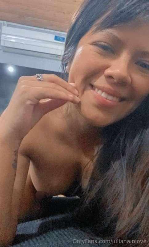 🔥 Free account 🔥@roxihot69 @roxihot69 Hi babe! I am Roxi, I ..