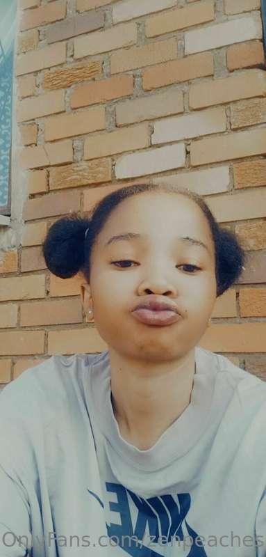 Blow me a kiss💋 💋💋...send me a tip if you want me to take of..