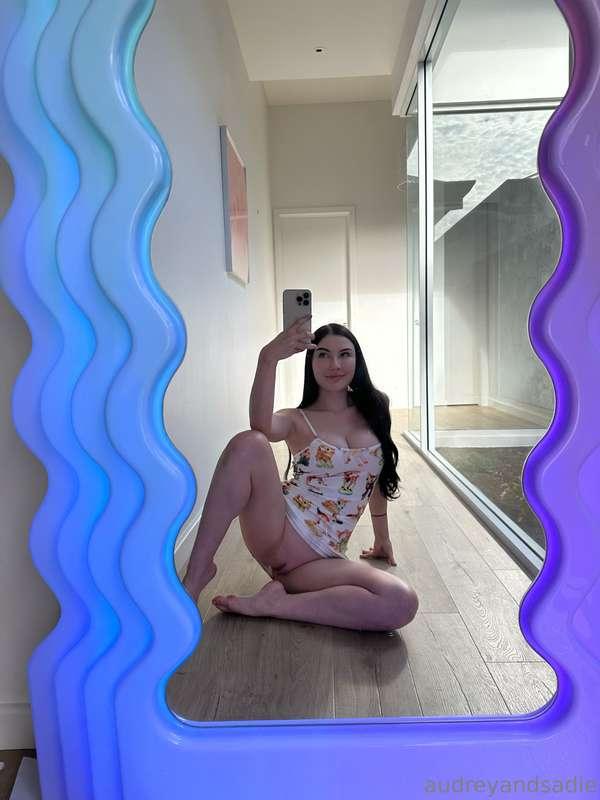 Realllllly craving your cock on my pussy RIGHT now tbh...