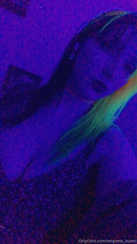 Come undress with me ✨

https://onlyfans.com/empressbunni?re..