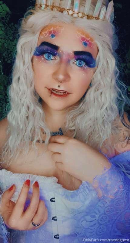 I hope everyone enjoyed the free little gallery I made! I’m ..