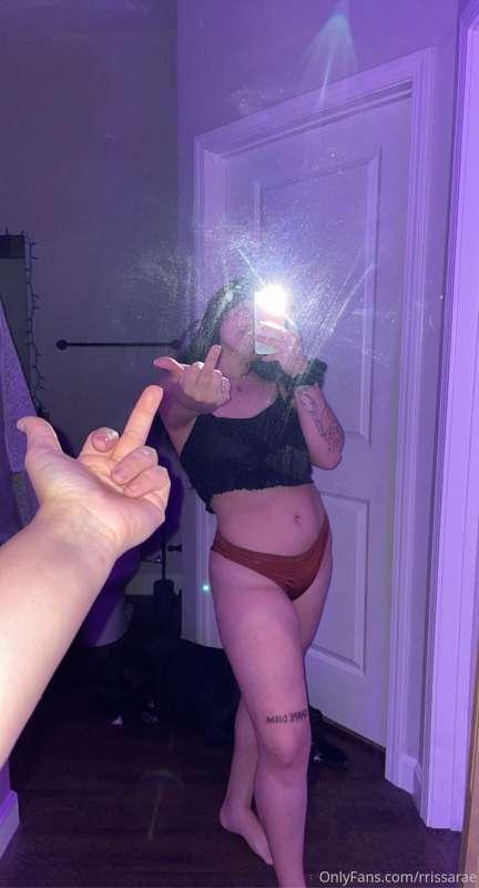 Fuq Monday. Check your dm for a cute lil surprise ;)