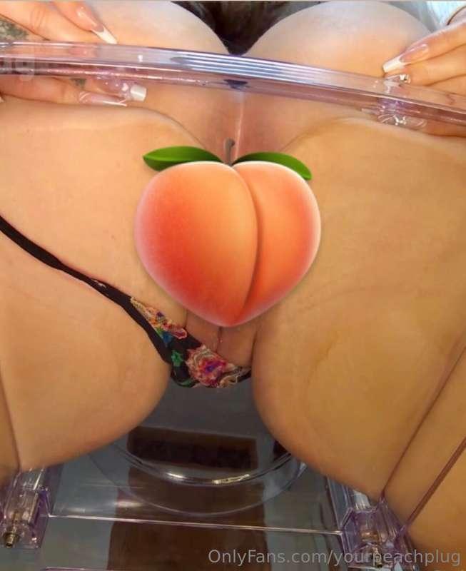 Virgin Ass+Clear chair 😳 DM me for the full vid🎀💗