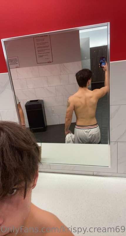 krispy.cream69 image #1