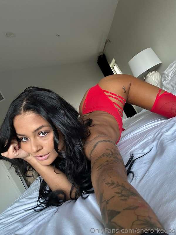 Why aren't you sending me jerk off vids babe... I wanna rate..