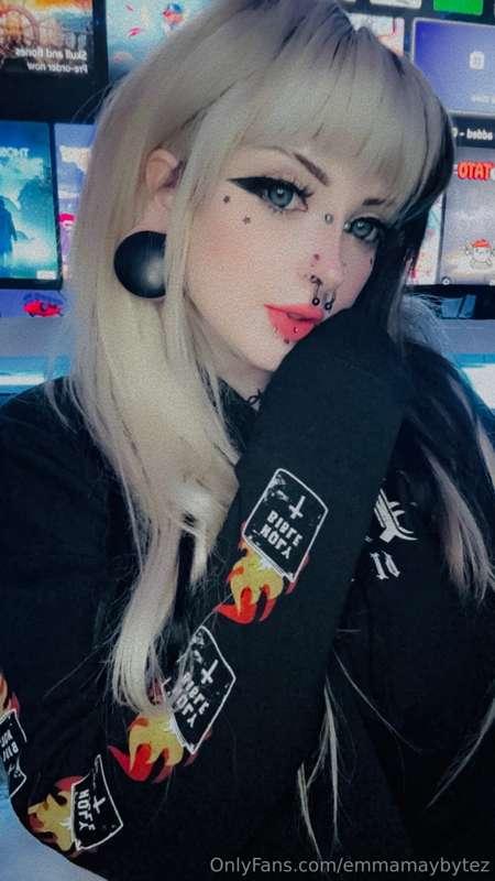 emmamaybytez image #1