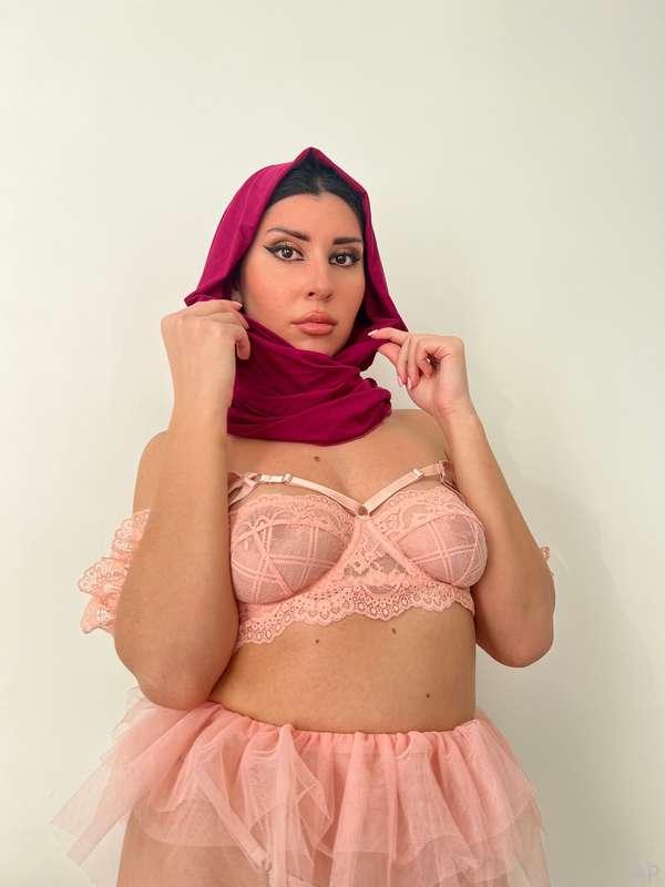 Boobs look so tempting throughout this bra🤤
#muslim #bra #lingerie #arab #hijab #boobs #bigboobs #natural
@DSBHB 