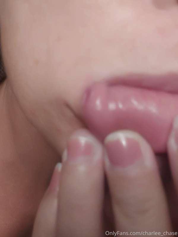 I've not forgotten about you! I took a toy to the mouth and ..
