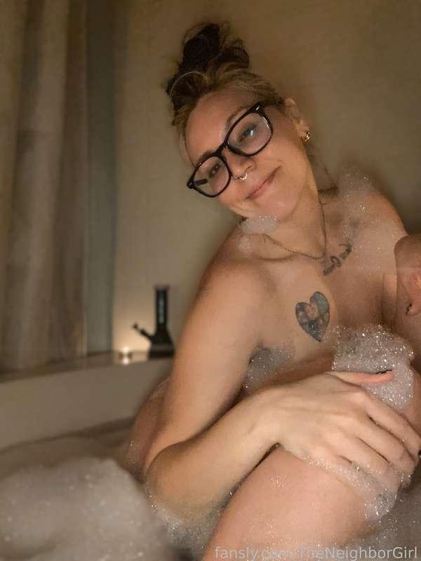 theneighborgirl image #3