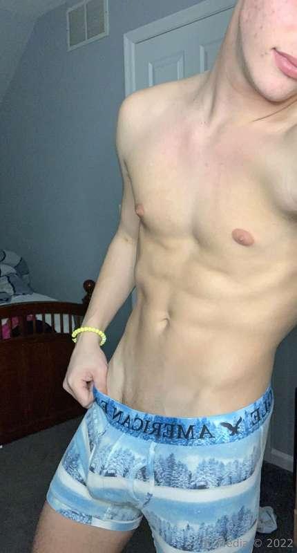 Check out this new OF model! He goes by Rent Boy @RentBoyy a..