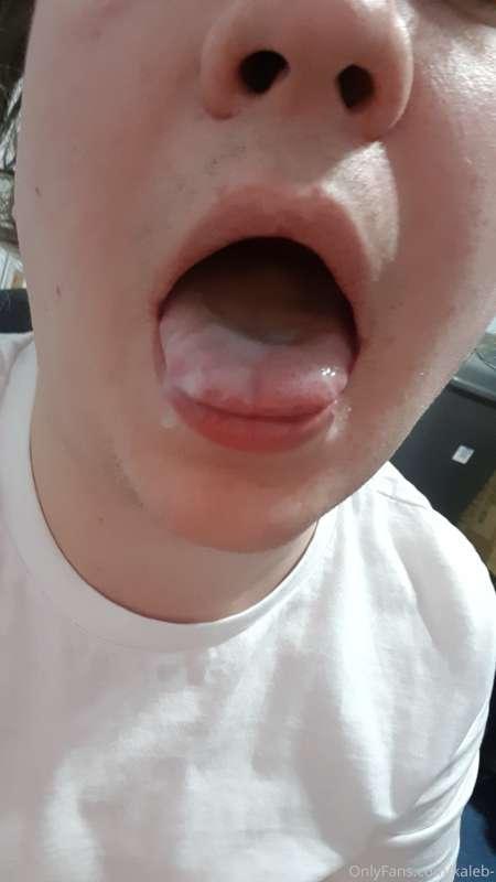Anyone wanna make out?