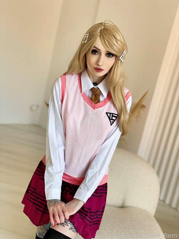 Kaede's backstage content pack😚
All content is available for subs 😇
