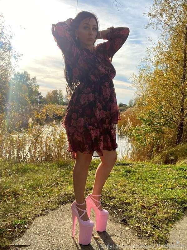 Swipe swipe 👸🏻
And check your DM’s!