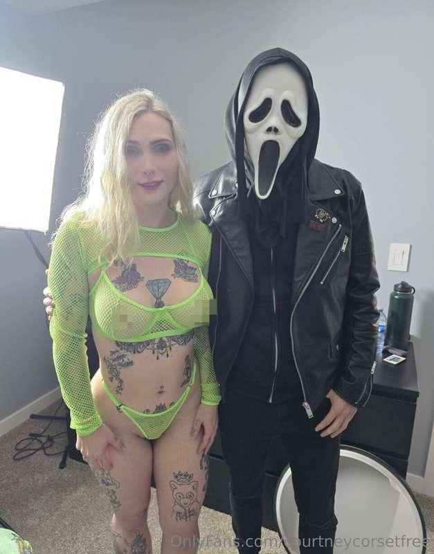 Do you like SCARY movies? Me & @readysteadygo1 made a VIP ex..