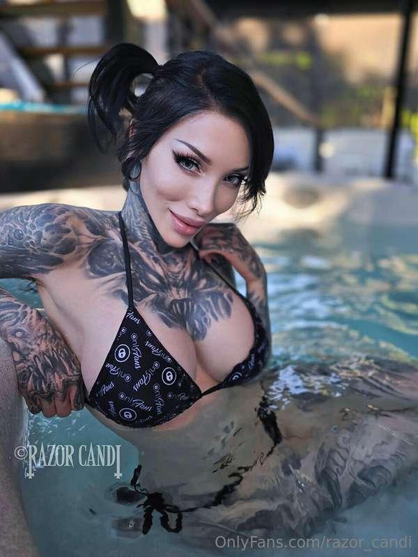 Saturday Dip Day 💦unlock to see the topless/nude version or ..