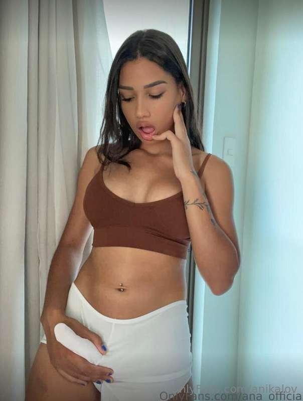 FREE SUBSCRIPTION 🫦The hottest girl with big tits @ana_offic..