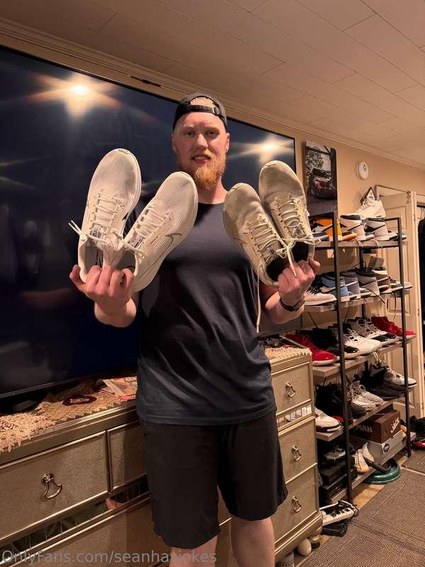I had a fan buy me these shoes over a year ago and they’re f..
