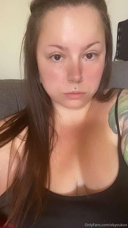 Relaxing Monday. 
Who’s coming to chat?