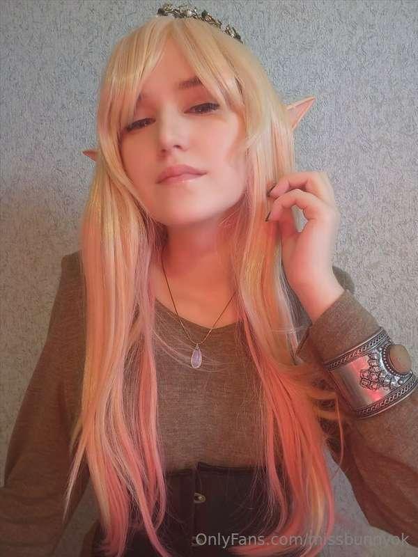 ✨SUBSCRIPTION FREE✨
          @vikacosplay

This charming gi..