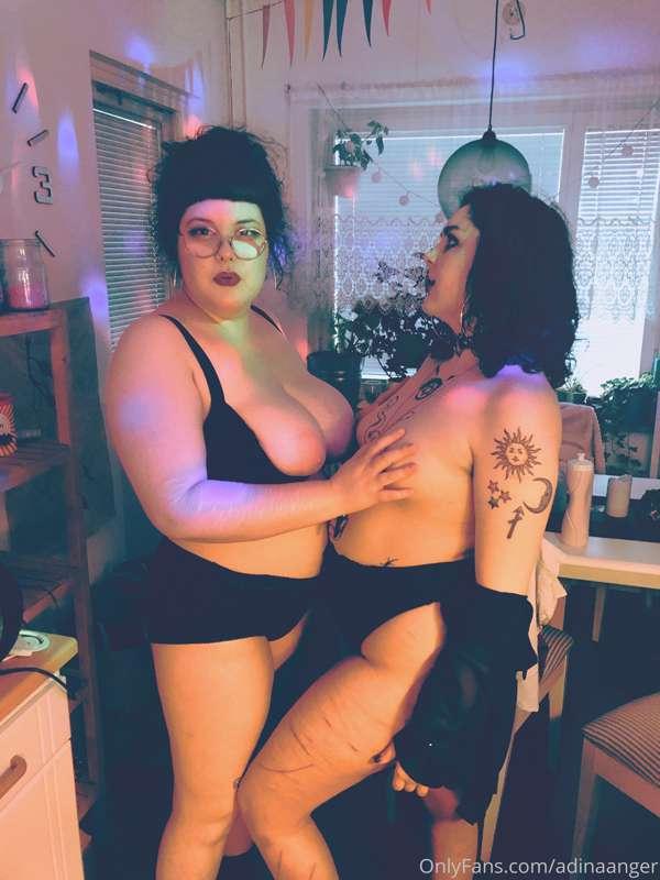 me and @gothbless making u feel muy caliente 🔥