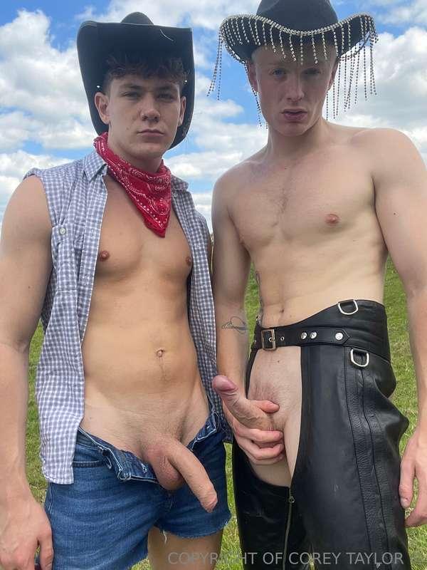 Would you let us fuck you? 😋 @benjijacobs  (Filmed on privat..