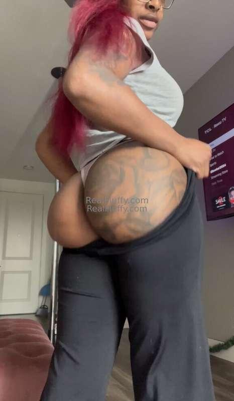 cant get all this load in them pants 😈