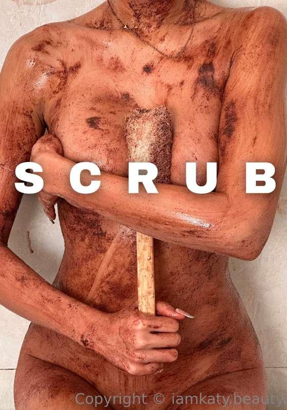**Bathtub fun, join me for a naughty Body Scrub session! 🧴🧖‍..