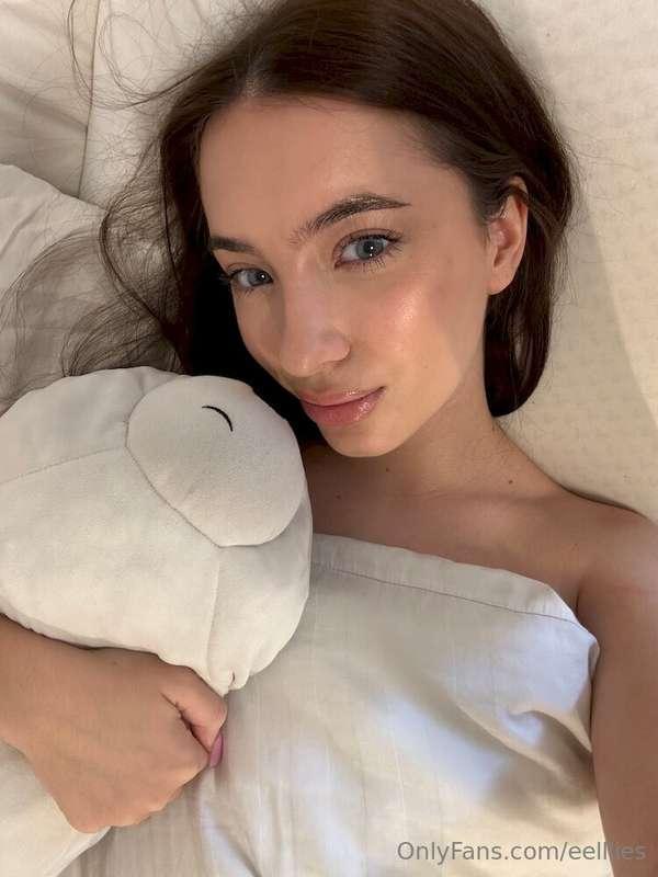 ## CUTE SLUT @jennifer_jennie@jennifer_jennie TENDER PUSSY B..
