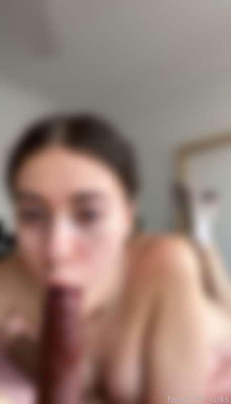 fifi_lurks image #0