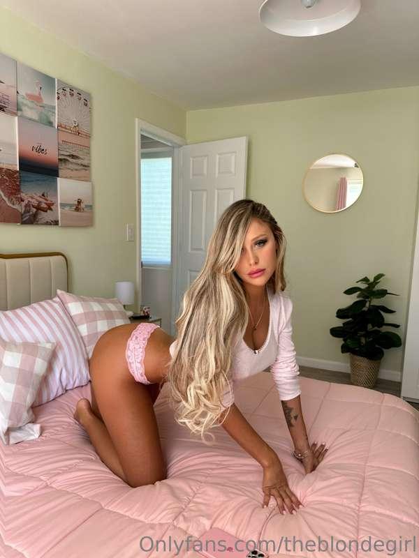 Hey daddy is this thong pretty for you? 💕🙈