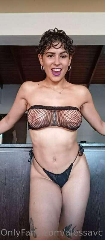 The queen of the VIDEOC4LLS & SEXTING 👑 ✨ @venusvictrixxx
@v..