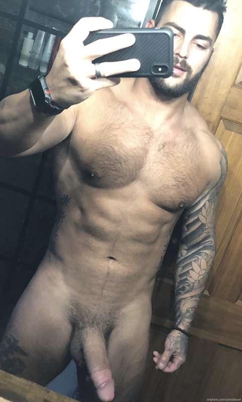 Just getting ready for the gym😆