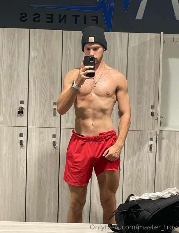 Just got done with my workout and ready to humiliate some be..