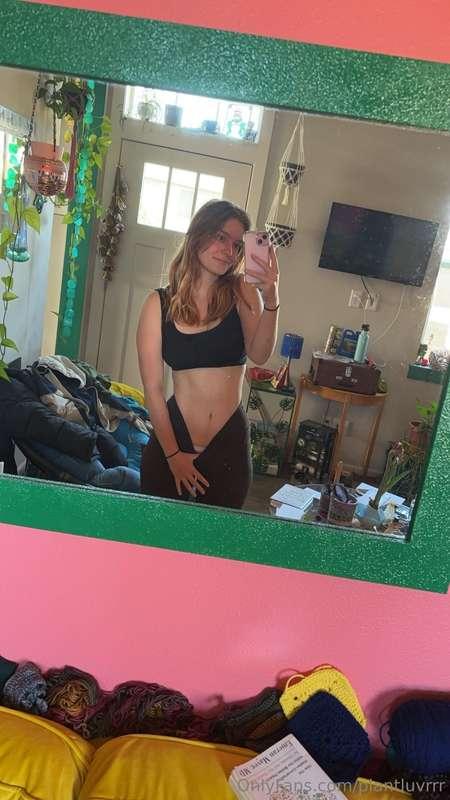 Like this if you would come do nude gardening with me 🫢
