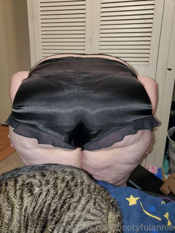 bootyfulannie image #1