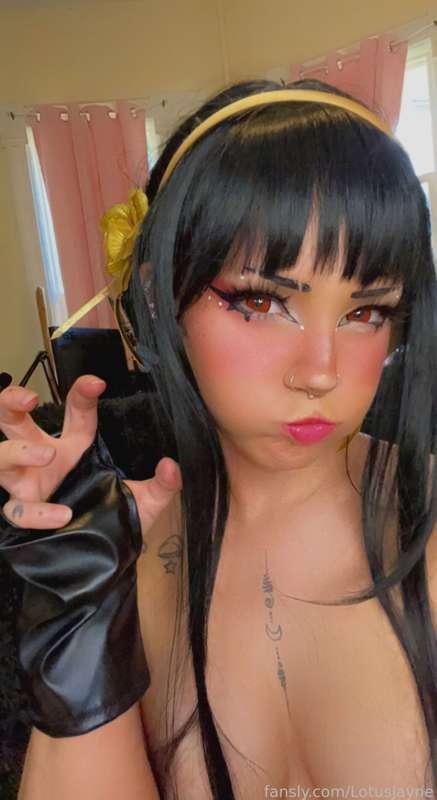 oops! Yor forgot her shirt!