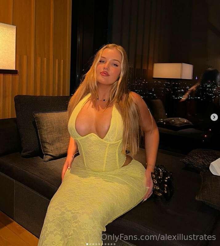 WE FUCKED AUSSIE SLUT KAYLA JADE! This PAWG hit me up and wa..
