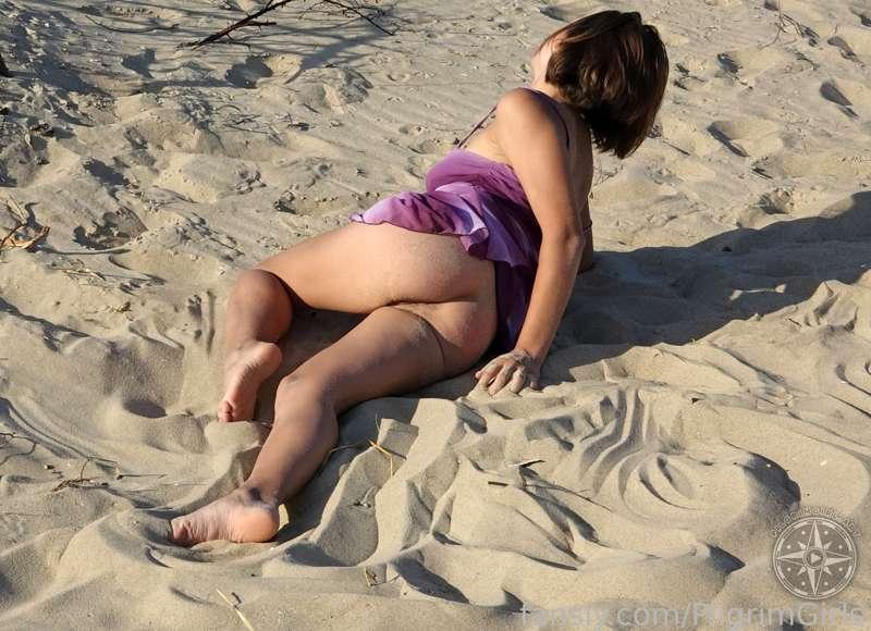 pilgrimgirls image #3