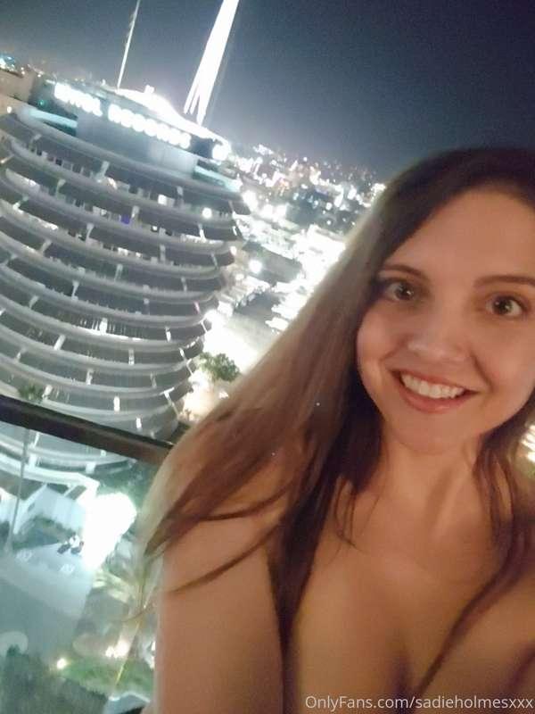 City & tittys