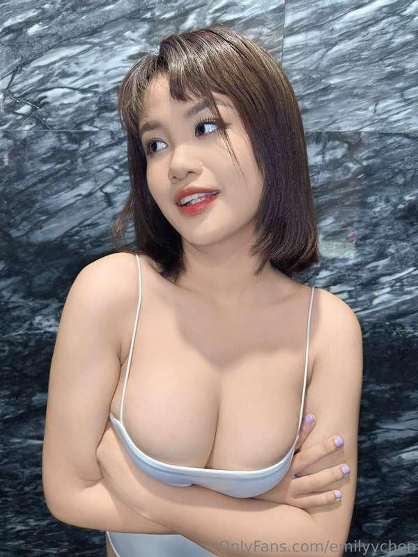 wanna help me stretch this tighter? 😏