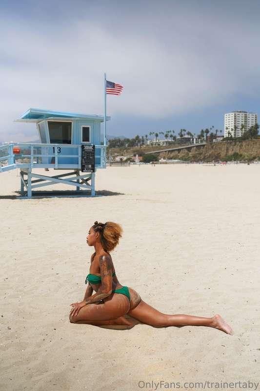 Bootyful! 🍑