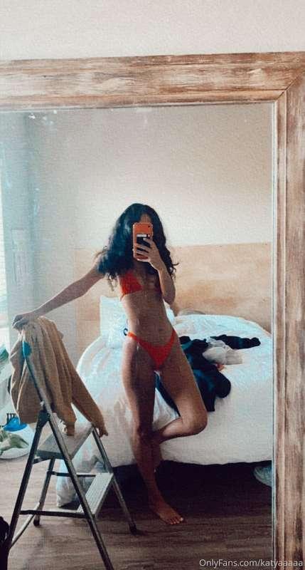 Do you want to go out side or should we stay in bed? 🫦