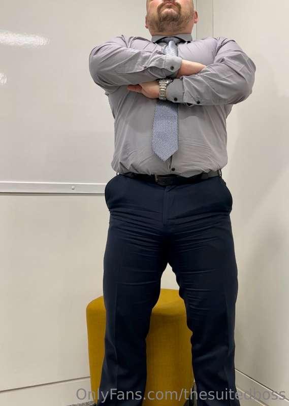 thesuitedboss image #0