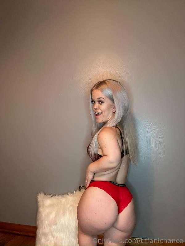 I want it right here, now fill me up 💦