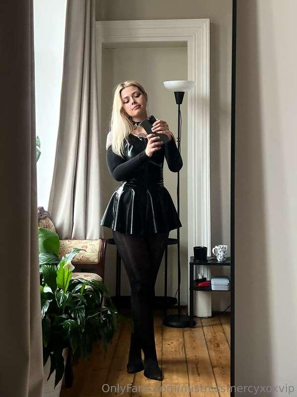 So, what do we think about nylon under latex? Isn’t it great..