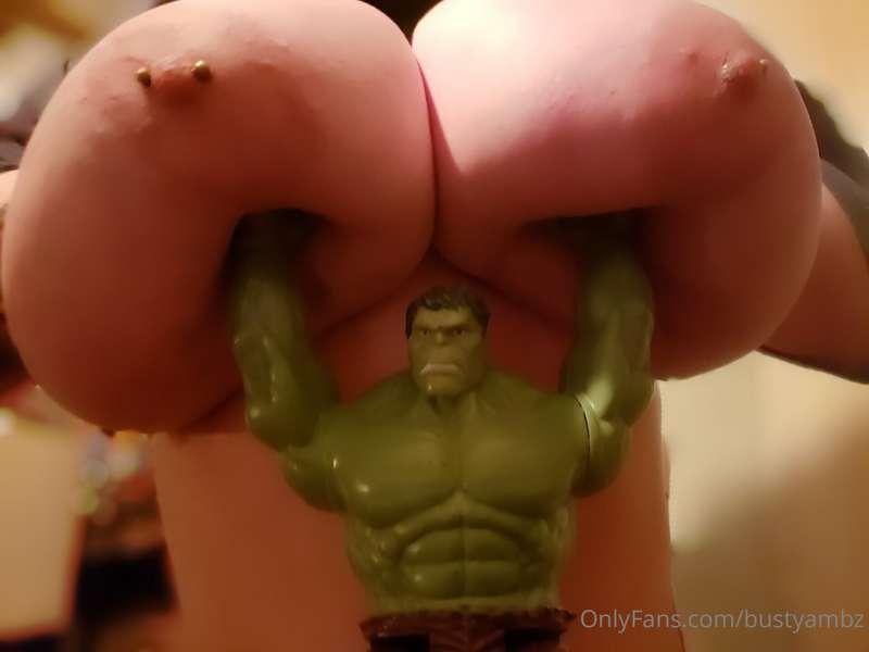 bustyambz image #1