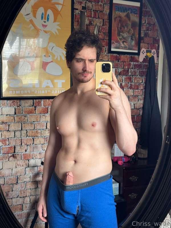 Heard you liked big dicks and muscles 💪🍆
