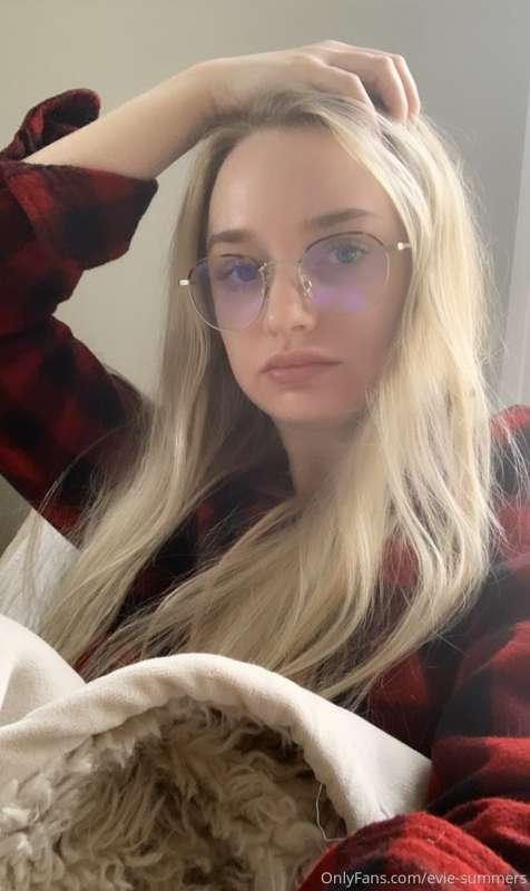 Come Snuggle Me & Tell Me I’m Your Favorite Creator (even th..
