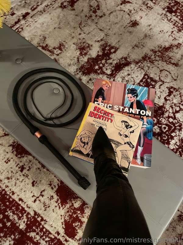 Thursday night activities. 💋